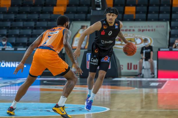 而就在球队 而就在球队