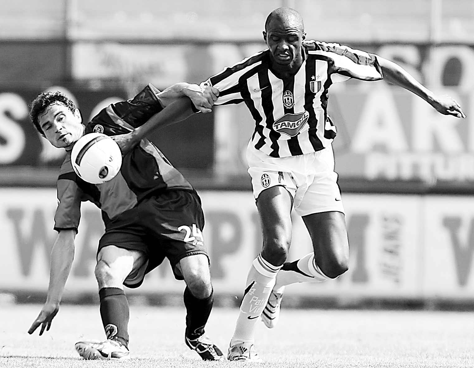 引领她一步 引领她一步